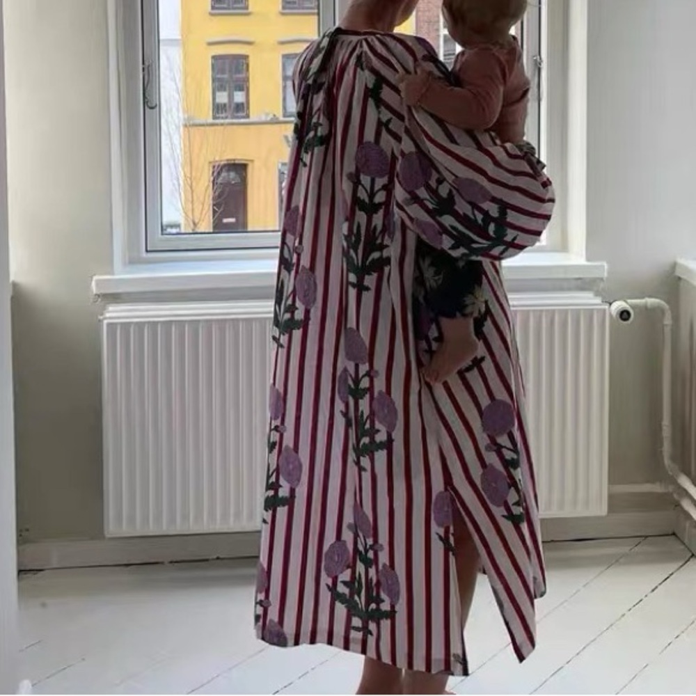 ✨ Vintage-Inspired Striped Floral Midi Dress – Relaxed Fit